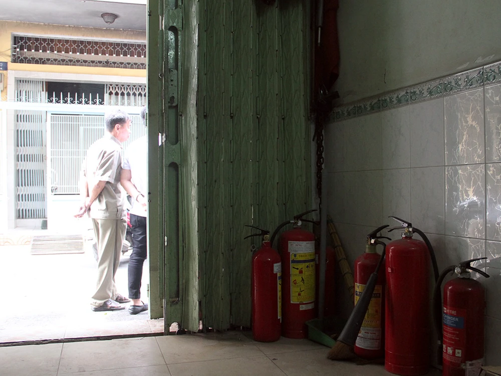 Vụ cháy ở đường Lê Văn Sỹ: Căng mắt tìm manh mối ảnh 14